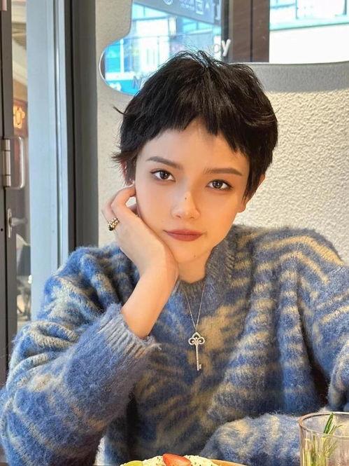 狗啃刘海发型图片,潮流新宠，展现个性魅力